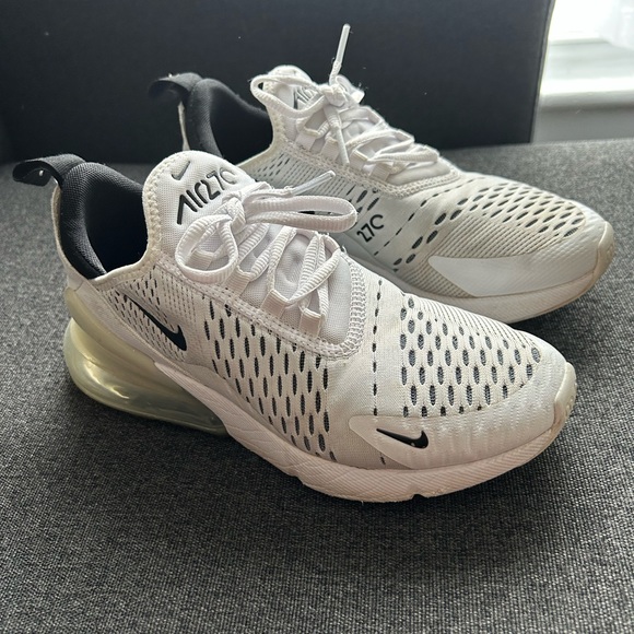 Nike Shoes - Nike AIRMAX 27C